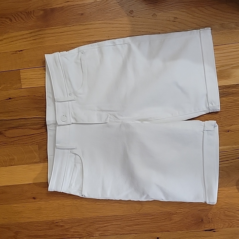 Levi's White Denim Shorts sz 30